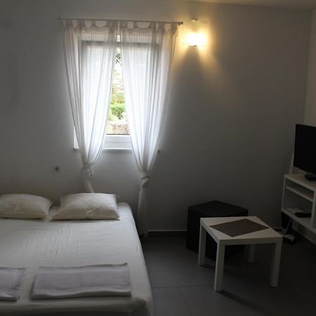 Apartmani Vrancic Mandre Exterior foto